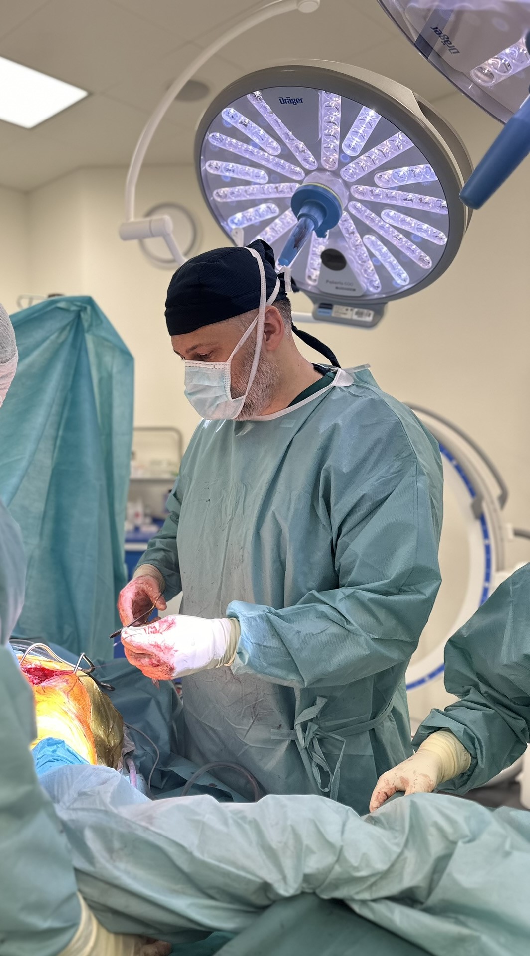 Dragan Radoičić u operacionoj sali